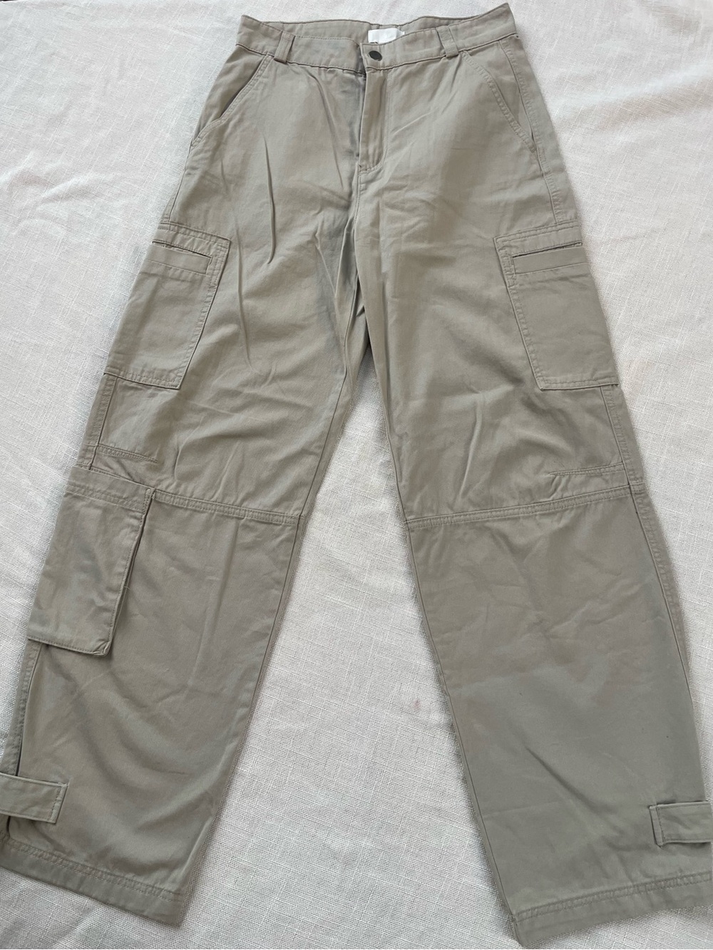 H&M Women’s Cargo Pants in Light Khaki NWT